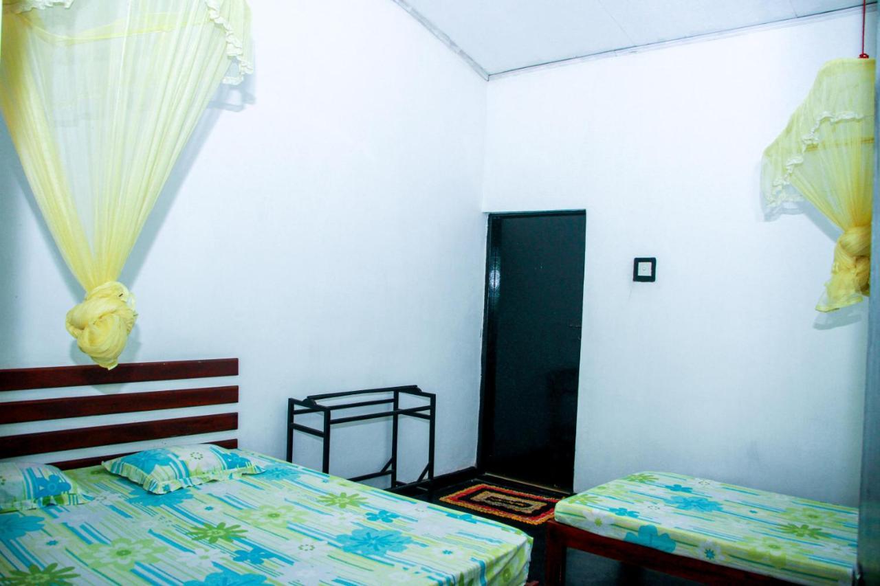 Banana Rest Sigiriya Bed & Breakfast Exterior photo