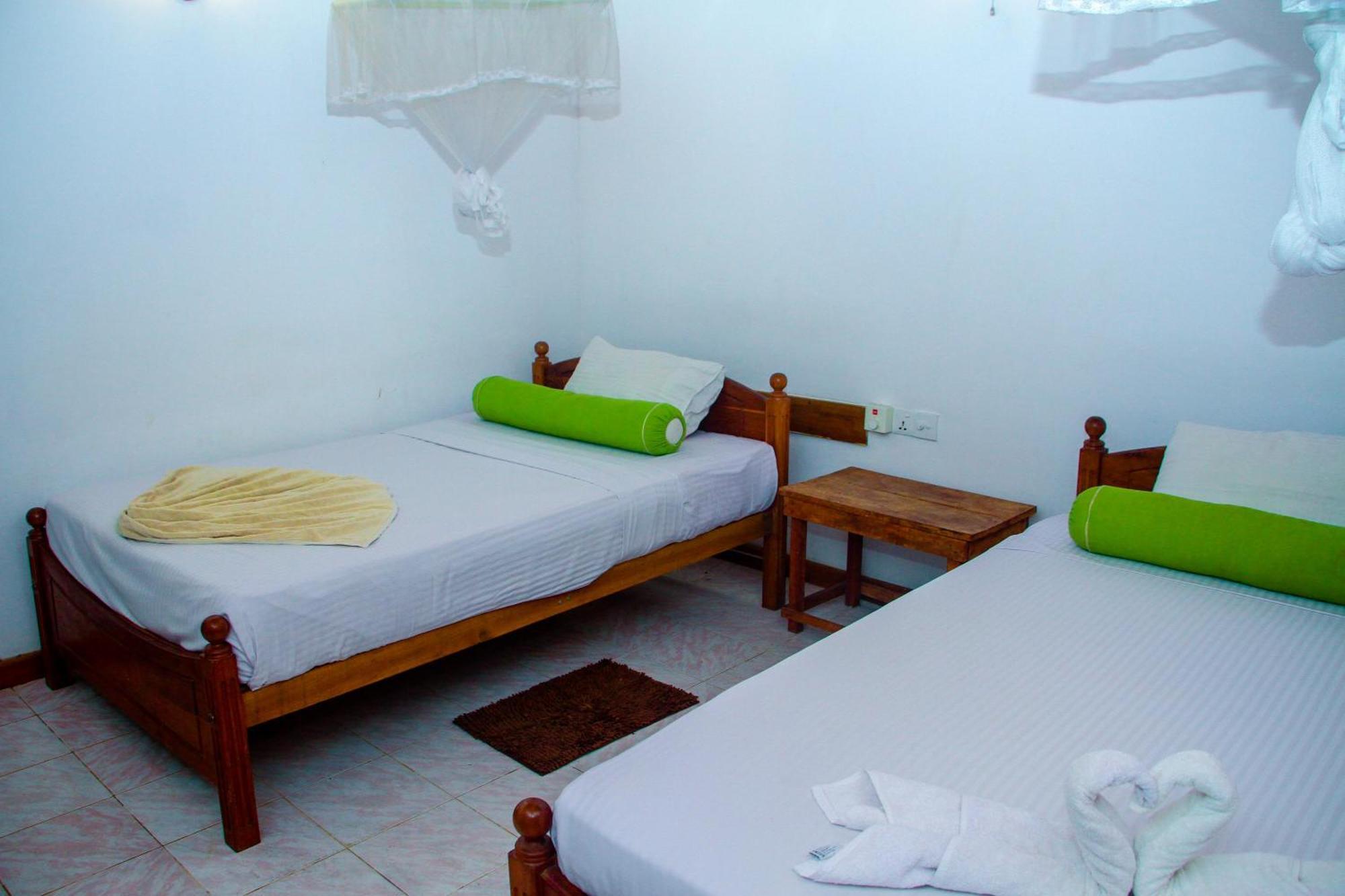 Banana Rest Sigiriya Bed & Breakfast Exterior photo
